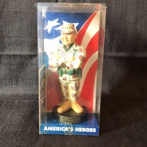 Gen Norman Schwarzkopf Desert Storm doll & trading cards 1991 unopened MIB